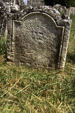 Grabstein Rebekka Telze Tochter Abraham ha-Levi, Frau Moses Geiring, 28. Siwan 534