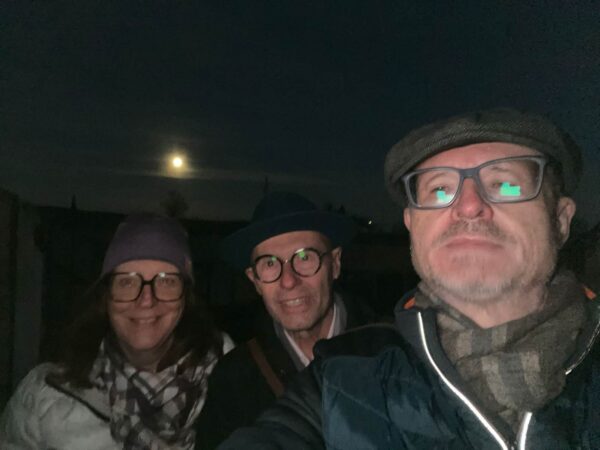 Selfie: Adele Grill, Max Prenner (rechts), Johannes Reiss (MItte). Im Hintergrund der Supermond ;-)