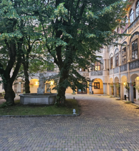 Kurse, Rundgänge und Vorträge