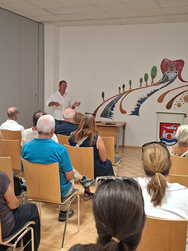 Bürgermeister Christian Weninger im Gemeindeamt